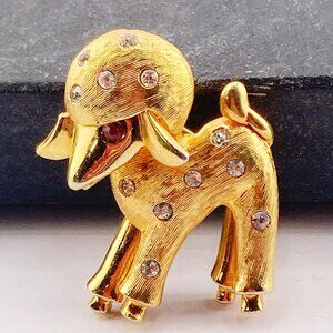 VINTAGE Brushed gold tone metal lamb brooch w/ red and clear rhinestones 1950s